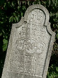 Chornotysiv-tombstone-004