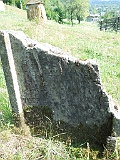 Dilove-tombstone-32