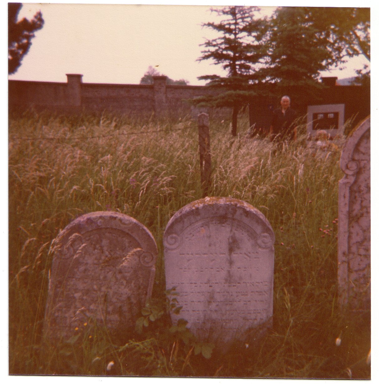Cemetery_jewish_Roma