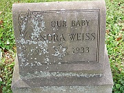 Weiss-Sandra-baby