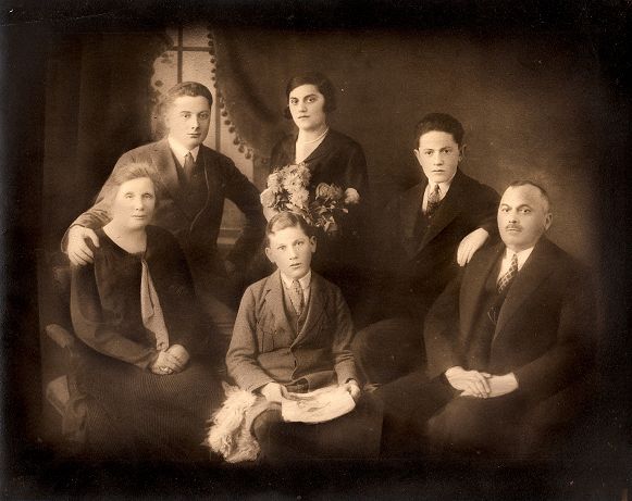 Brauner Family, circa 1930