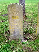Turi-Remety-Cemetery-stone-008