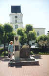 Sedziszw Rhoda in front of Town Hall.jpg (106273 bytes)