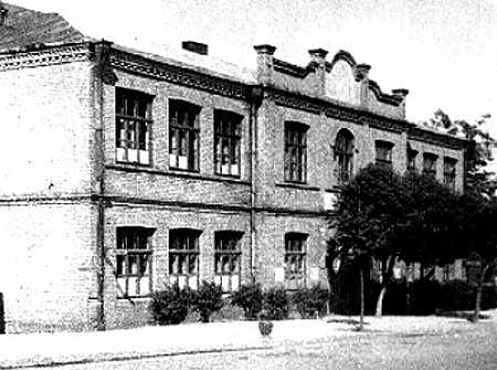 The building of the former Hebrew High-School
