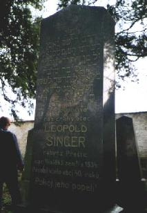 The tombstone of Leopold Singer, last rabbi of Prestice.