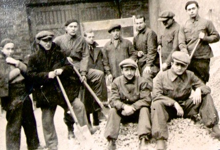 Cudkowicz-workers-group.jpg