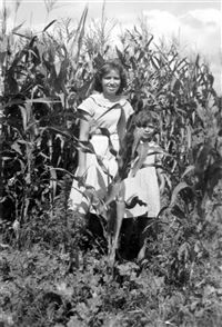 Rivka Elfassi and sister Geula 1951
