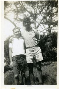 Alik Fuksman & cousin Moshe Wolichman, 1939