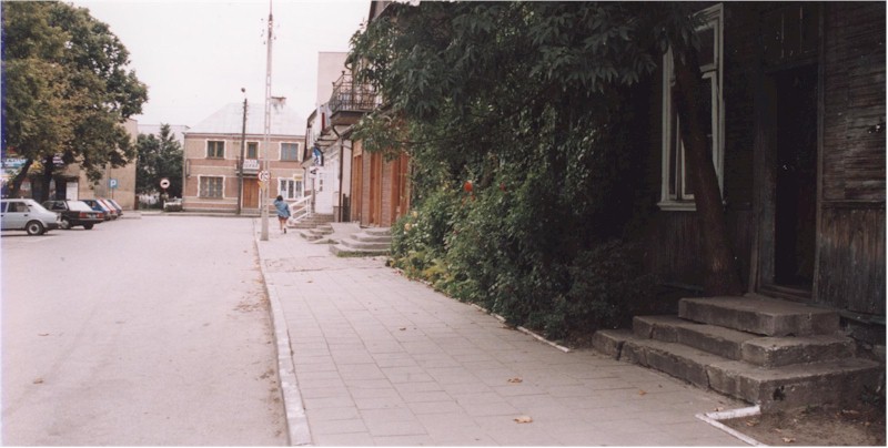 Bielsk street scene 4.jpg (80737 bytes)