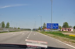 Highway with turnoff to Pahost and other towns