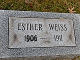 WEISS-Esther