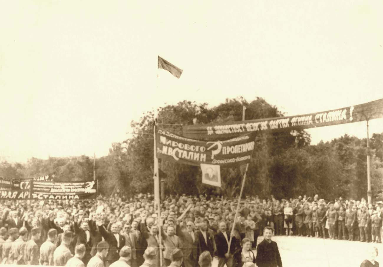 Parade in Chișinău, July 1940