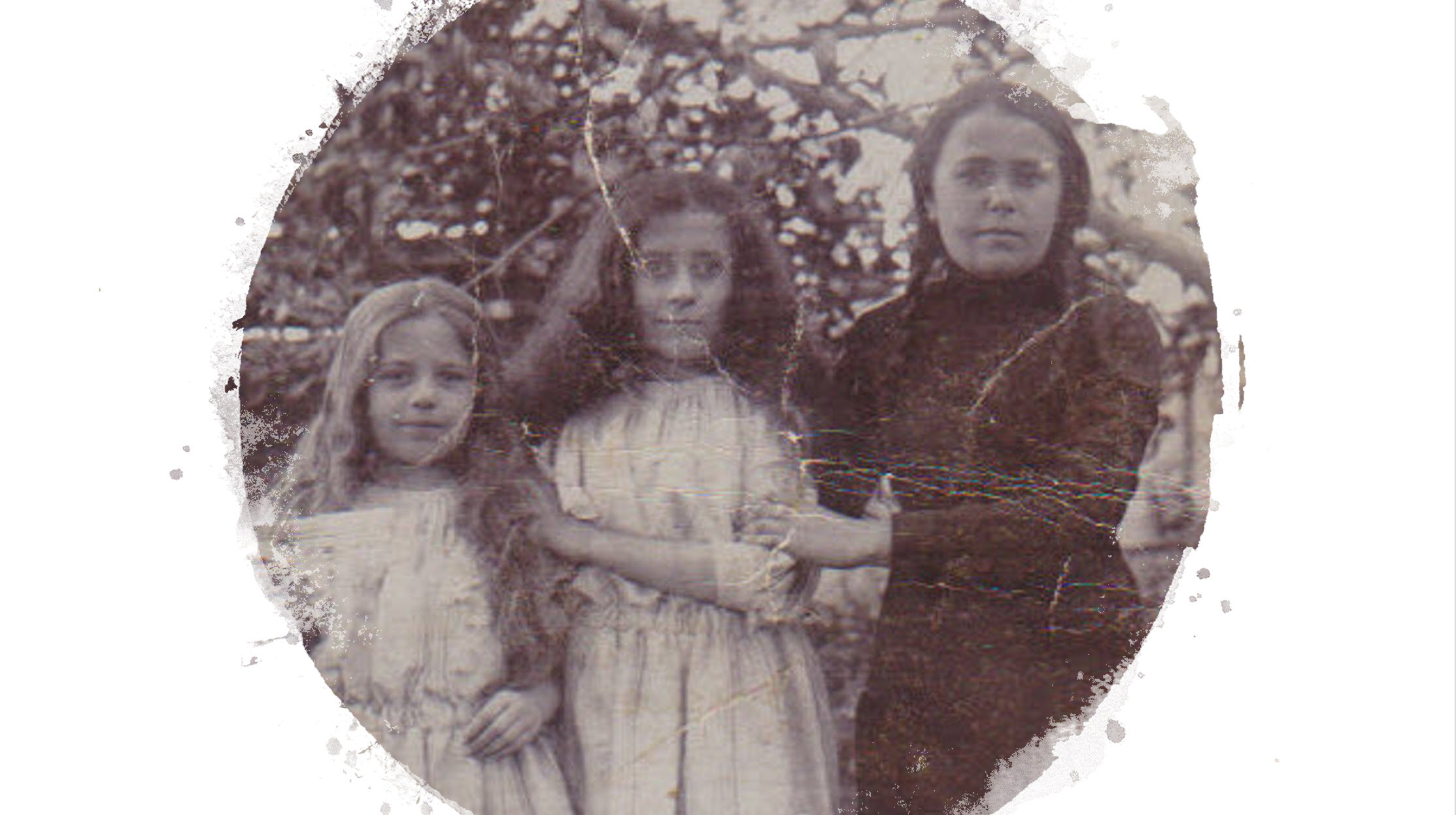 Sarah, Clara and Pepe Shulman in Mlynov