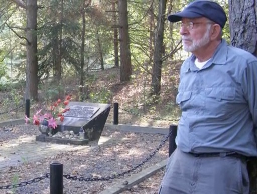 David Barton at memorial to the
                                Jewish victims of the Nazis in Narewka