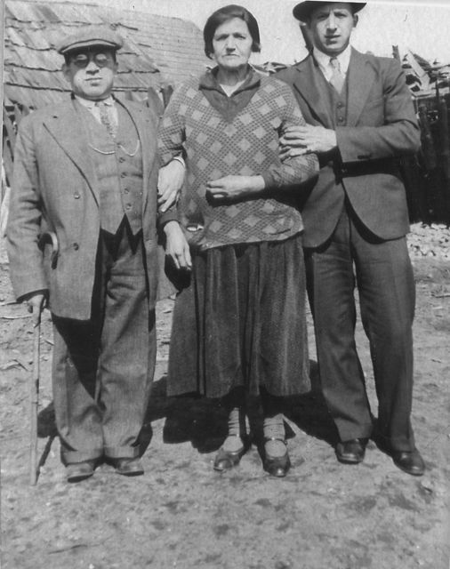 Hershel, Beila
        and Shlomo Shapiro