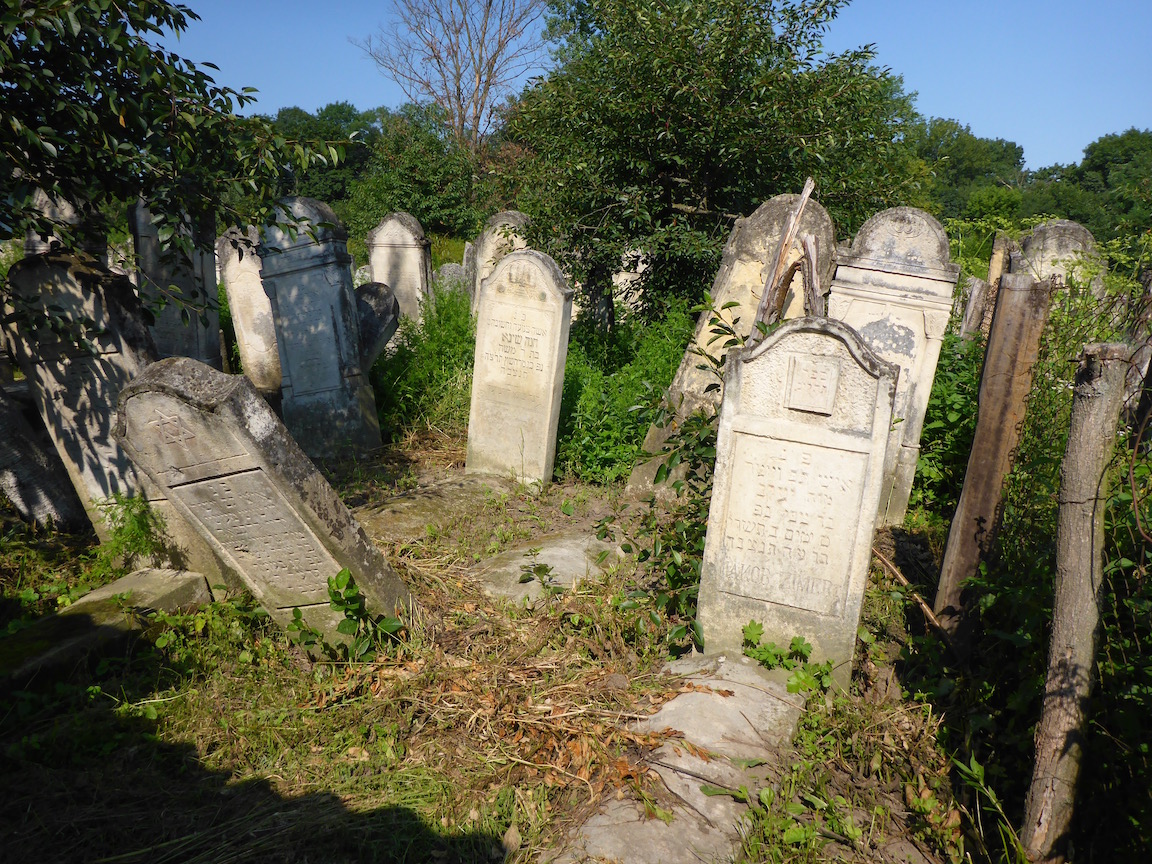 cemetery010