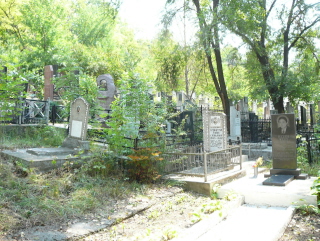 Large Grave 2