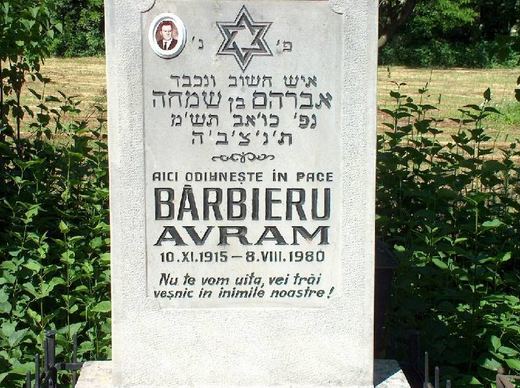 Headstone of Avram Bărbieru, 1915–1980, with a photograph