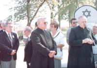 Bishops from the 2 churches in Radzyn, & Israeli Parliament Member Mr. Avraham Sneh making speeches at the Memorial unveiling, Radzyn, 14.8.95.