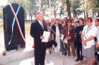 The Mayor of Radzyn Mr. Tatlik making a speech at the Memorial unveiling, Radzyn, 14.8.95.