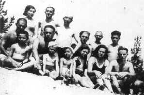[Photo of young Belchatowers in bathing suits]