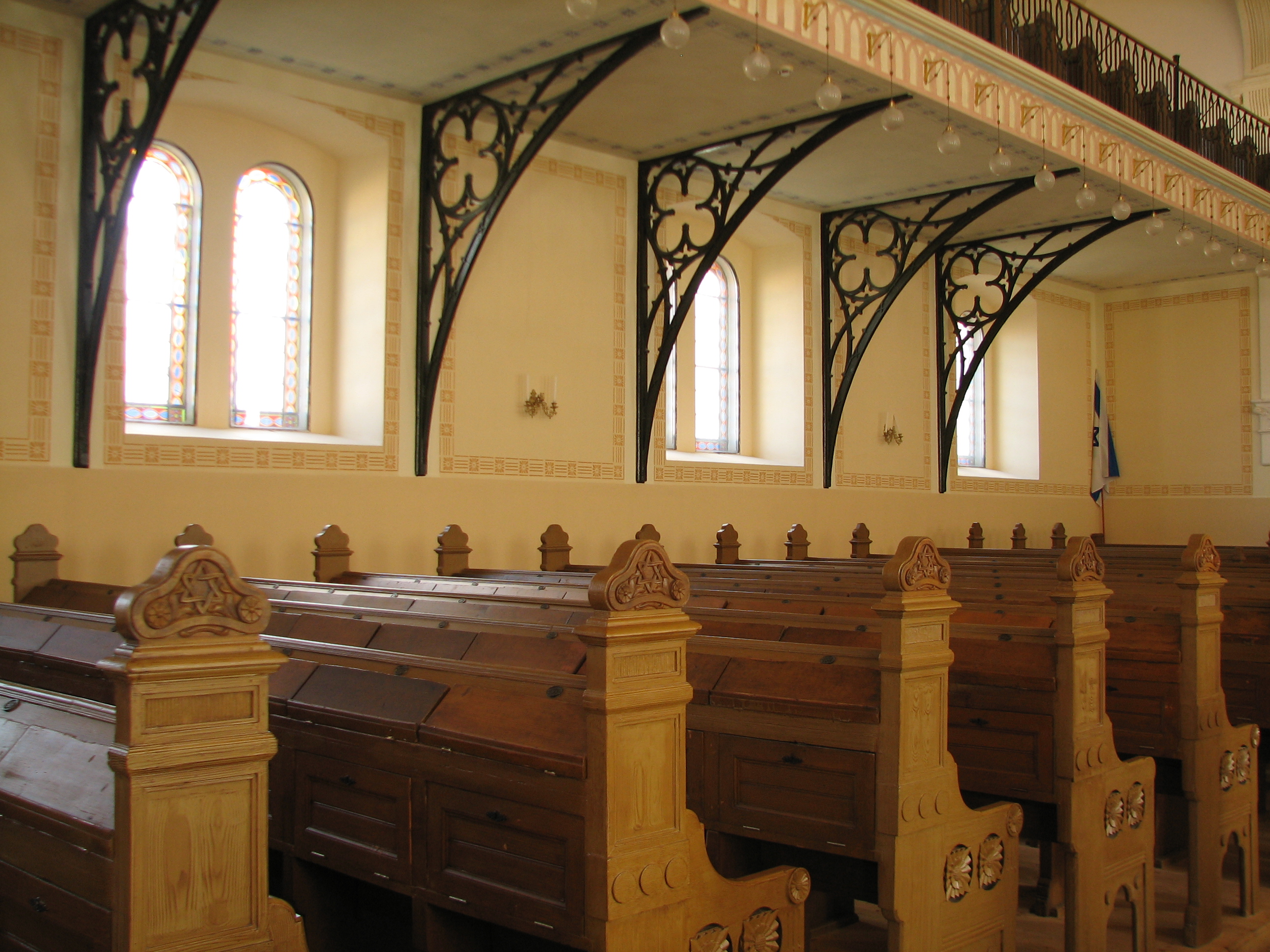 synagogue
                  interior