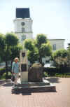 Sedzisz�w Rhoda in front of Town Hall.jpg (106273 bytes)