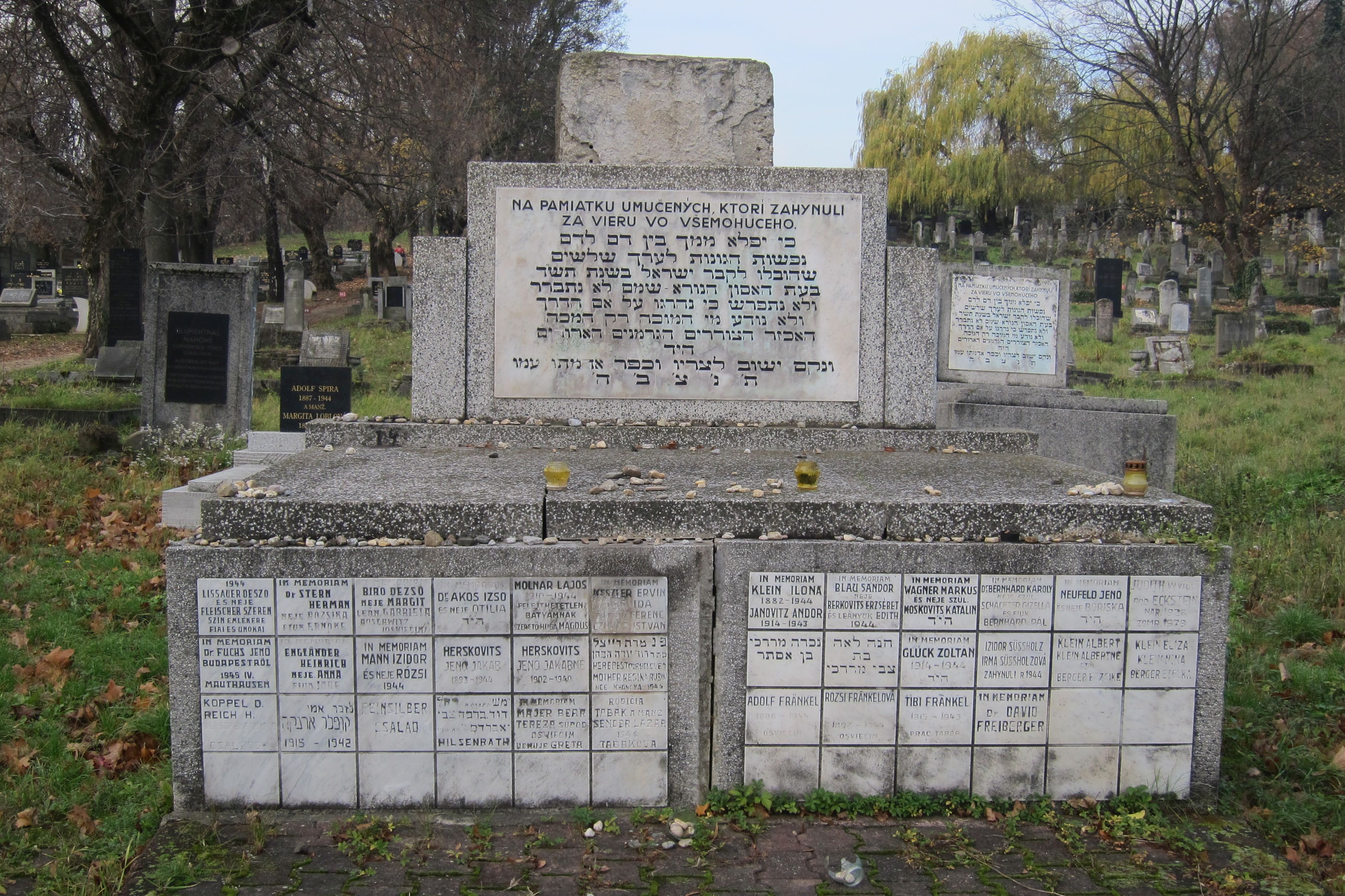 KosiceCemetery_Memorial01