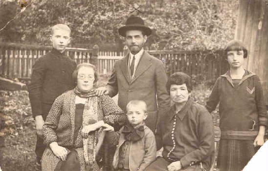 Gedalia
                        Kestenbaum and Family