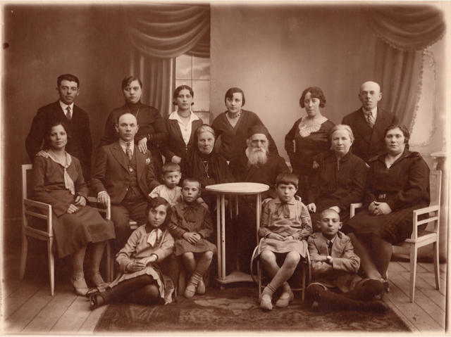 Tzigelnicki Family