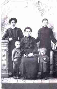 The Abraham Mandel family of Baranovichi