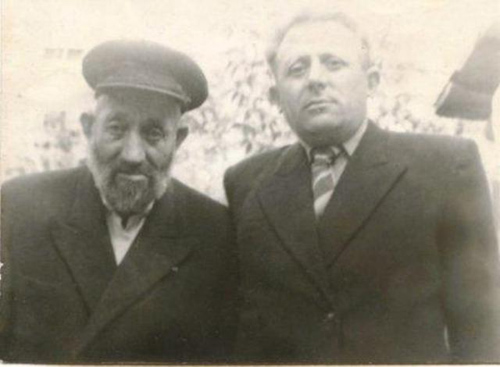 Laiser Blinchik (right) and