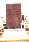 Motols memorial in Chulon cemetery Israel.jpg (38436 bytes)