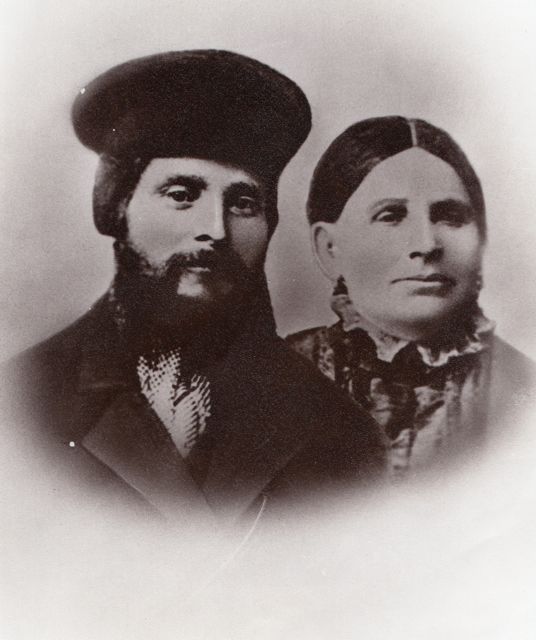 Yossel
                              and Sarah Levitsky