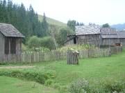 Wooden houses and fences, Vatra Moldoviţei