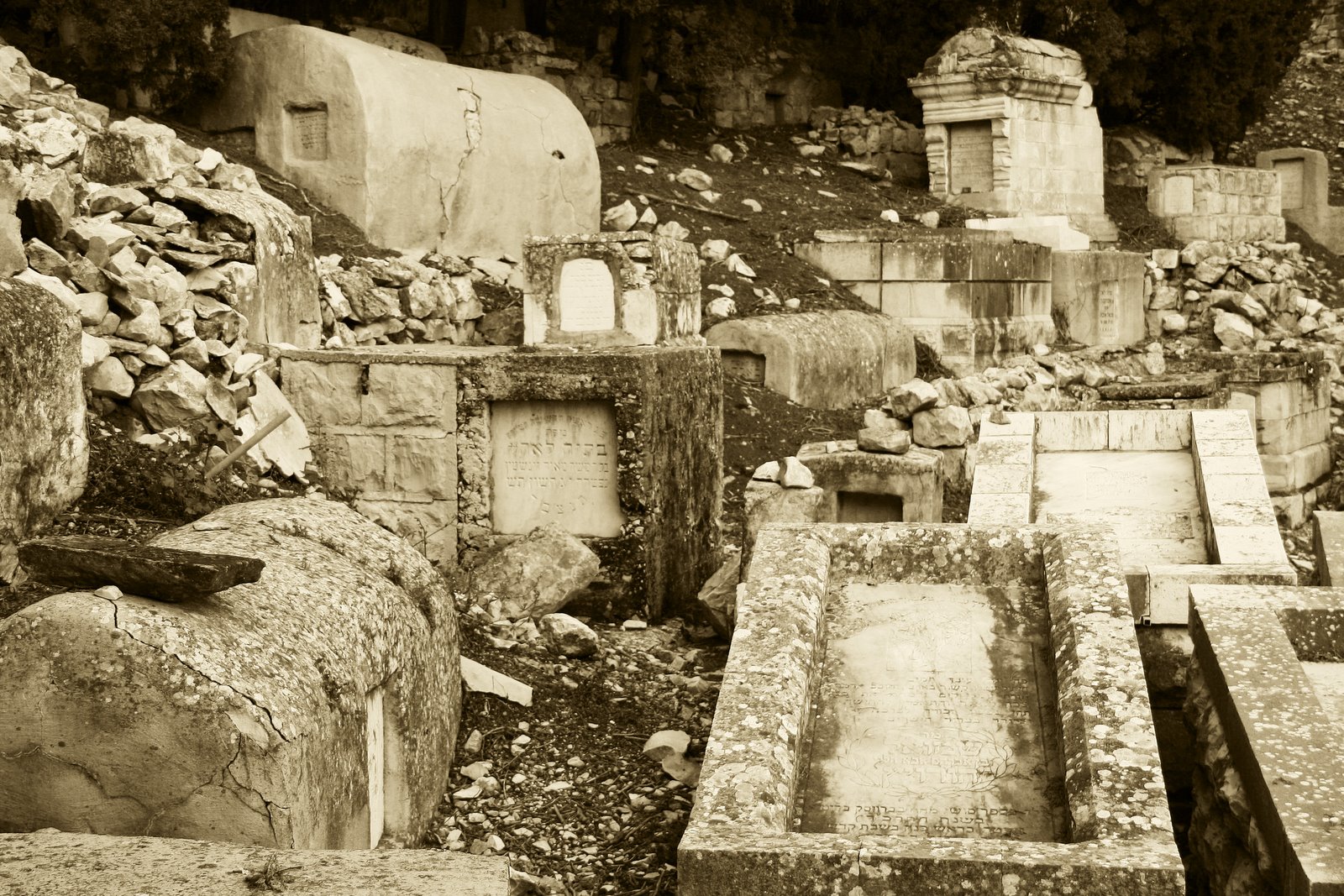 Rosh Pina Cemetery