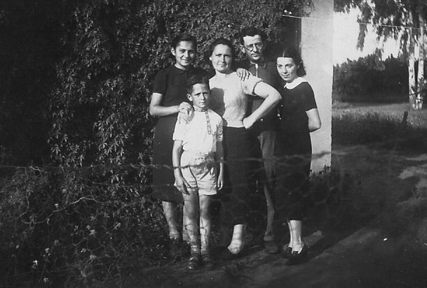 Rivka & Yaakov, Chaim & Rashka Shalansky